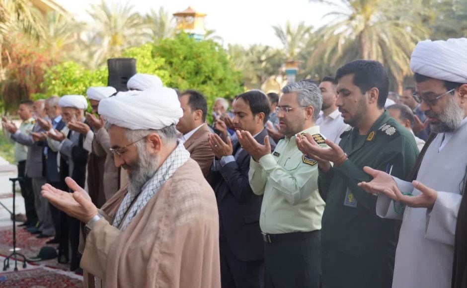 اقامه نماز باشکوه عید سعید فطر